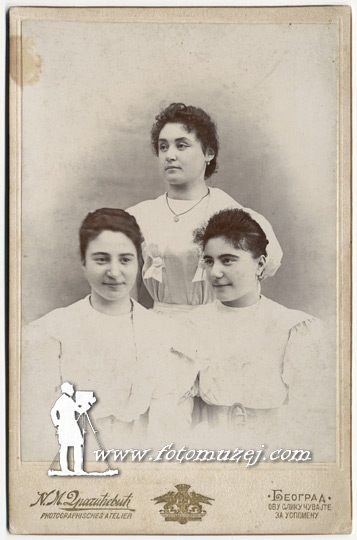 Tri sestre (autor Nikola Dragićević)