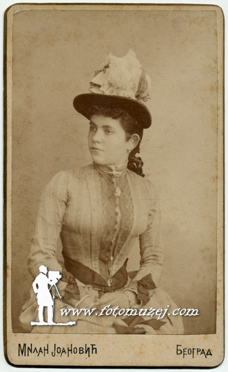 Dama sa šeširom (autor Milan Jovanović)