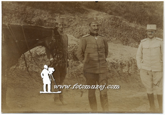 Komadant Drinske divizije pukovnik Smiljanić i major Vojinović u G. Požaru 1917. (autor V. Vuković)