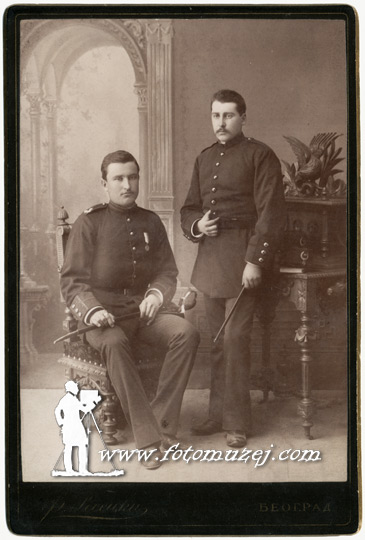 Dvojica oficira sa sabljama (autor Franc Regecki)
