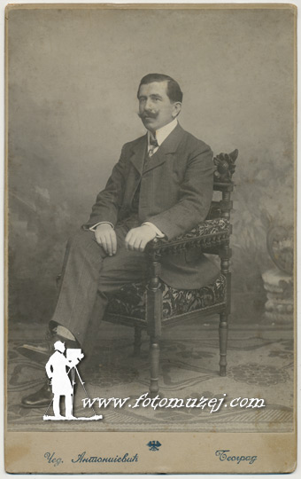 Gospodin Milan (autor Čedomir Antonijević)