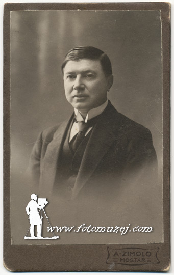 Muškarac u građanskom odelu (autor Anton Cimolo (Zimolo))