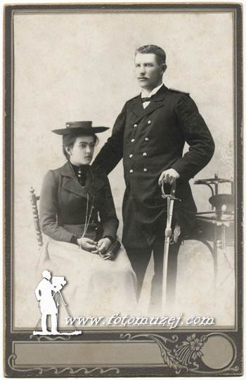Državni službenik sa suprugom Anđom (autor Dimitrije Dimitrijević)