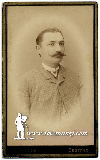Gospodin sa brkovima (autor Panta Hristić)