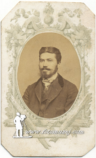 Muškarac sa bradom i brkovima (autor Panta Hristić)