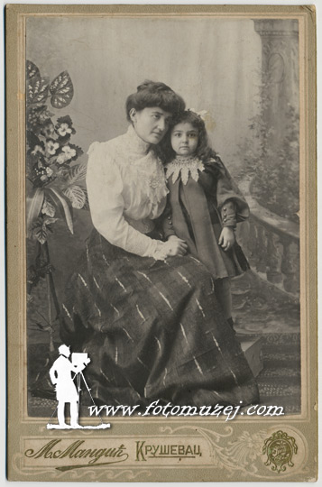 Majka Negoslava sa ćerkom Milankom (autor Milan Mandić)