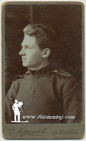 Muškarac u uniformi (autor Savitaj Mojsilović)