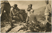 Komadant treće divizije posmatra borbu na Kajmak-čalanu