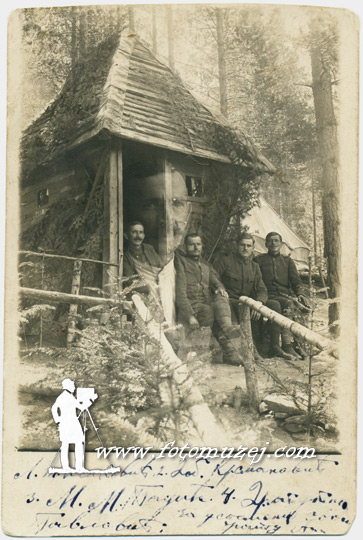 Vojnici prilikom odmora (autor Nikola Radić)
